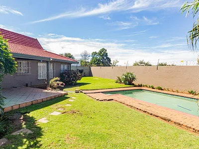 3 Bedroom House For Sale in Alberton - Kvcv.webp
