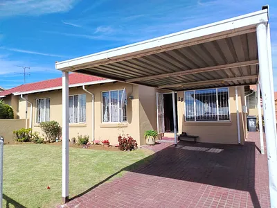 3 Bedroom Townhouse For Sale in Ormonde, Johannesburg - 23qB.webp